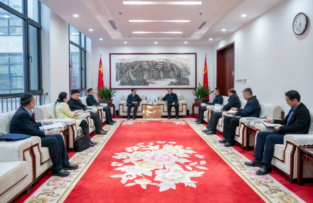 內(nèi)蒙古電力集團(tuán)與包頭市委、市政府交流座談