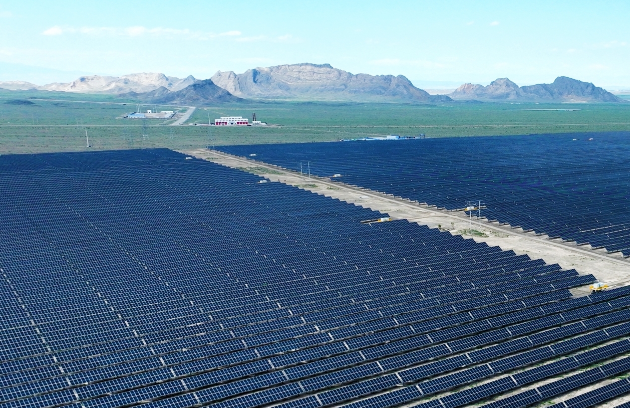 新疆精河光熱儲能新能源一體化項目并網(wǎng)發(fā)電