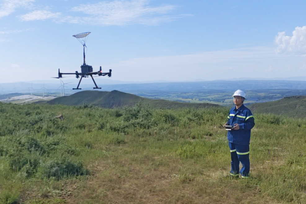 國(guó)家電投山西能源公司首次自主完成風(fēng)機(jī)葉片接地導(dǎo)通測(cè)試