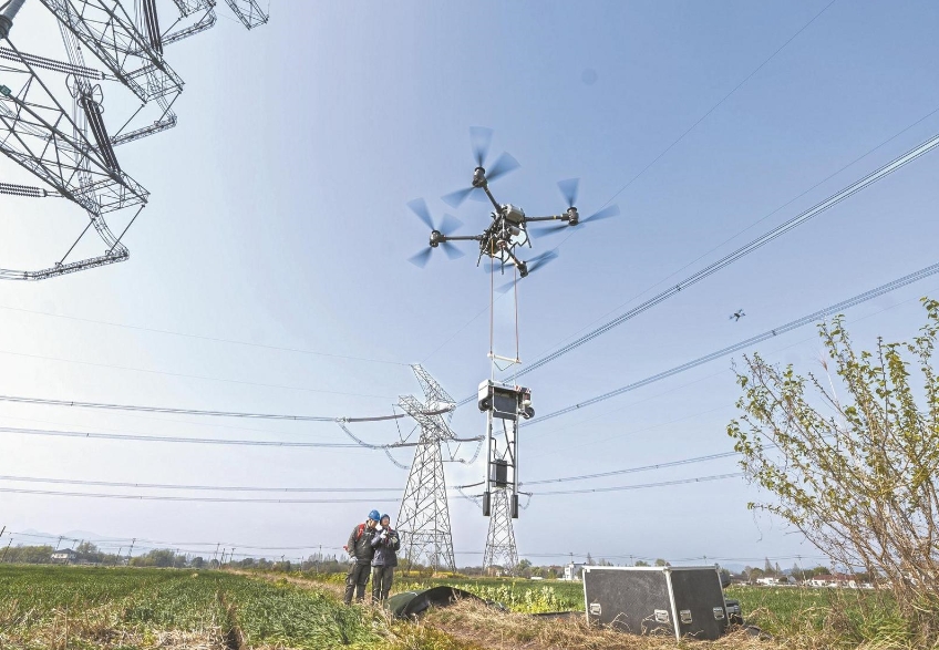 浙江湖州供電公司研制輸電線路X射線檢測機器人 高效檢查輸電線路“關節(jié)”