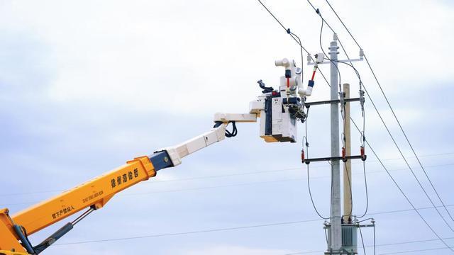 咸陽電網(wǎng)邁入“機(jī)器人作業(yè)時(shí)代”!